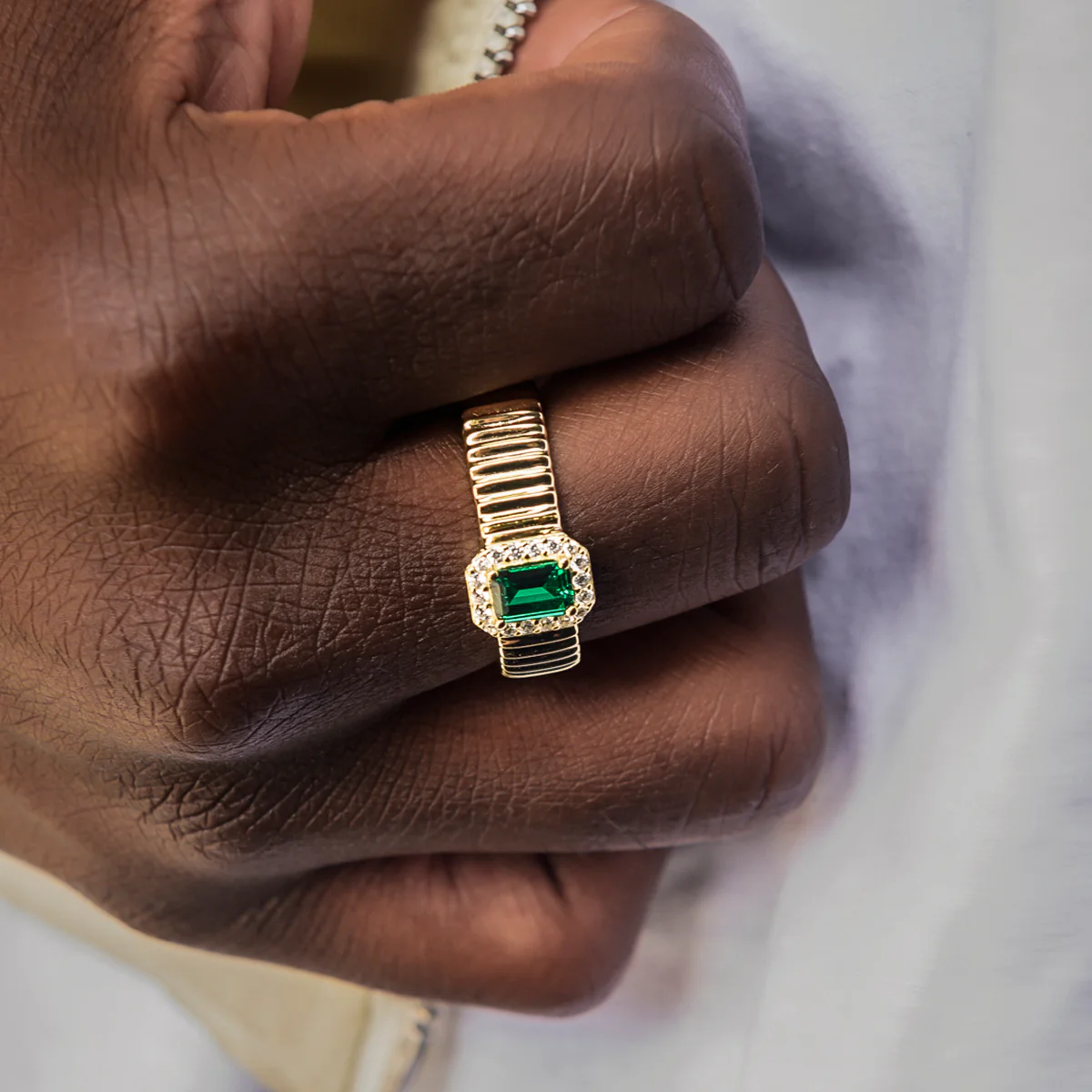 Thumb 4