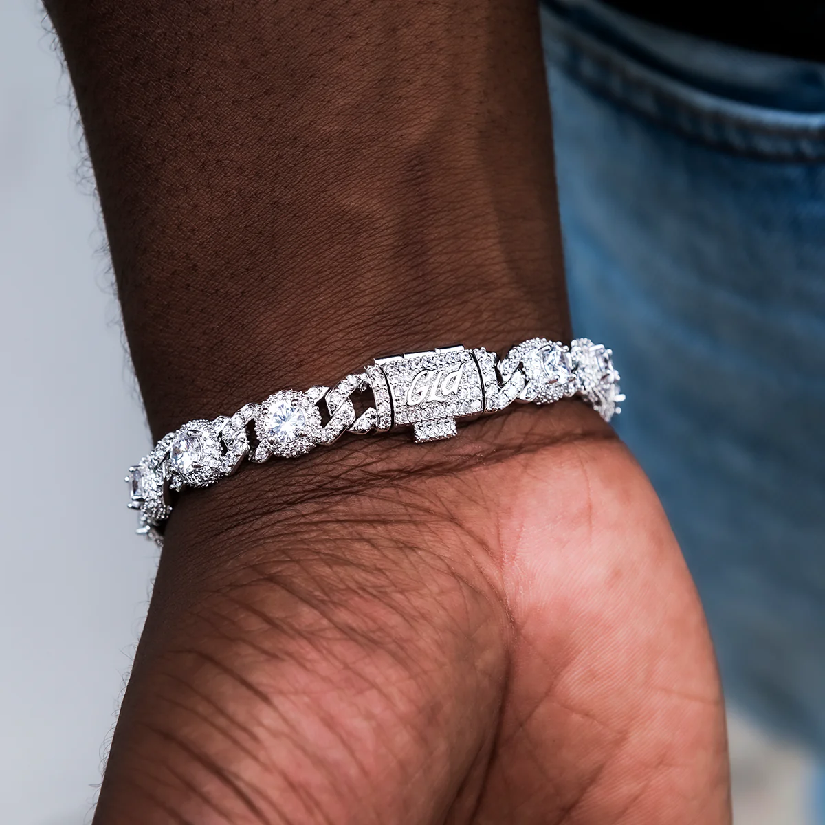 Thumb 4